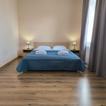 Apartments Domovik Parkaniya, 2A Μουκάτσεβο Εξωτερικό φωτογραφία