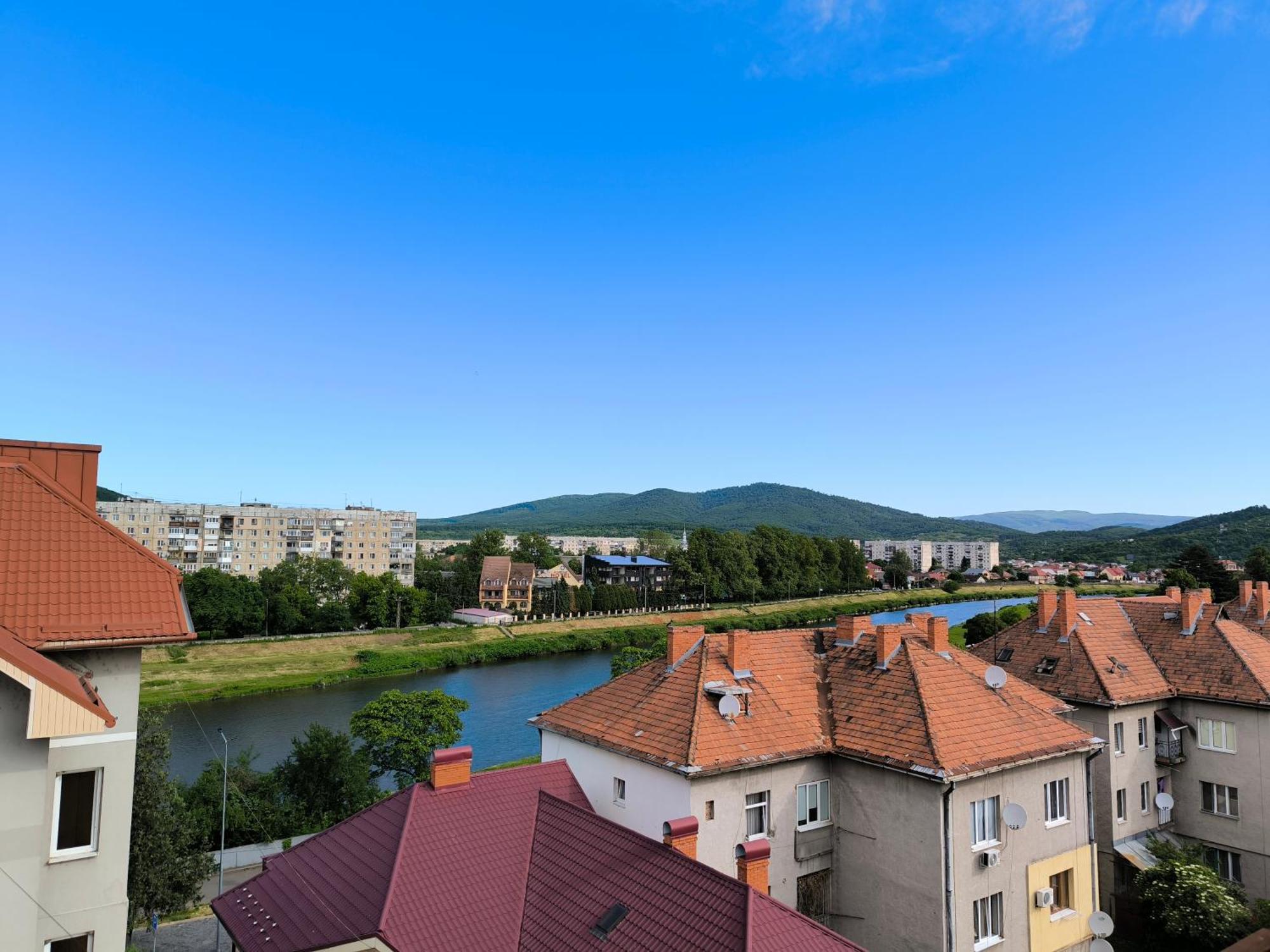 Apartments Domovik Parkaniya, 2A Μουκάτσεβο Εξωτερικό φωτογραφία
