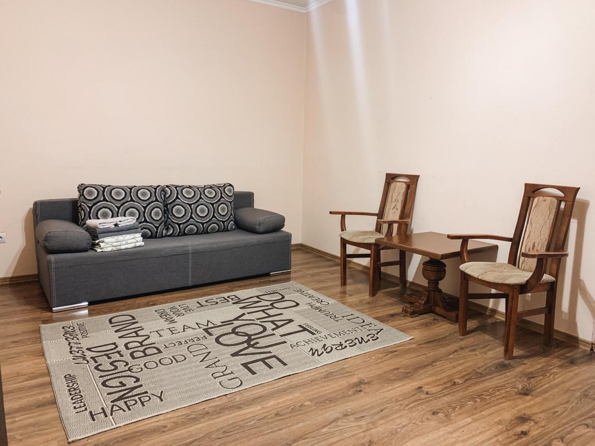Apartments Domovik Parkaniya, 2A Μουκάτσεβο Εξωτερικό φωτογραφία