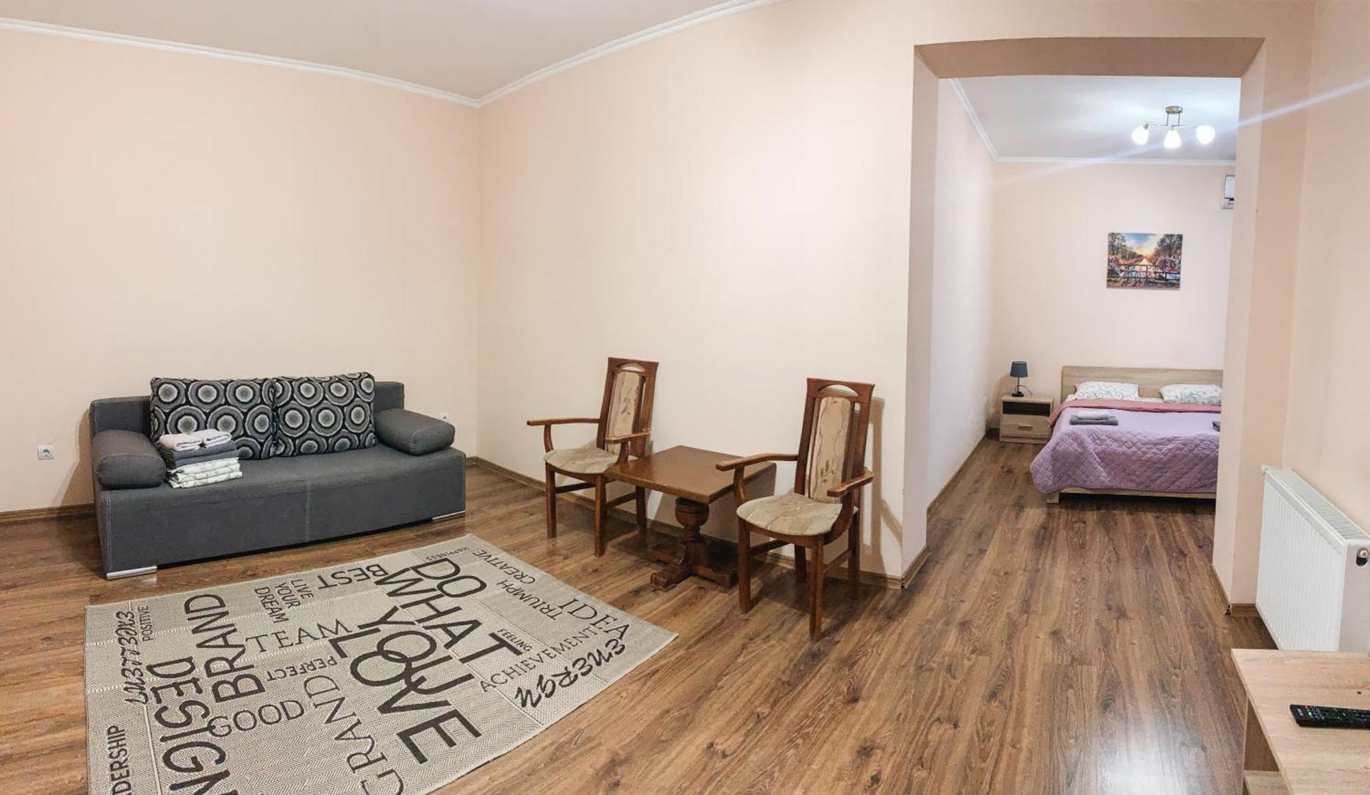 Apartments Domovik Parkaniya, 2A Μουκάτσεβο Εξωτερικό φωτογραφία