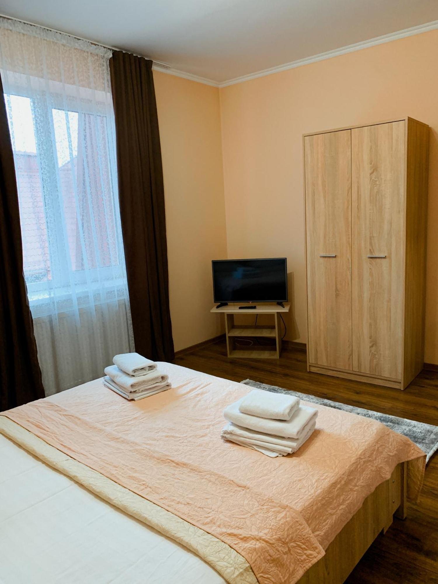 Apartments Domovik Parkaniya, 2A Μουκάτσεβο Εξωτερικό φωτογραφία